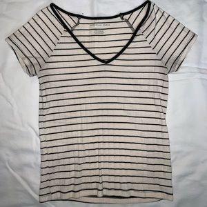 Women’s American Eagle V-Neck Tee
